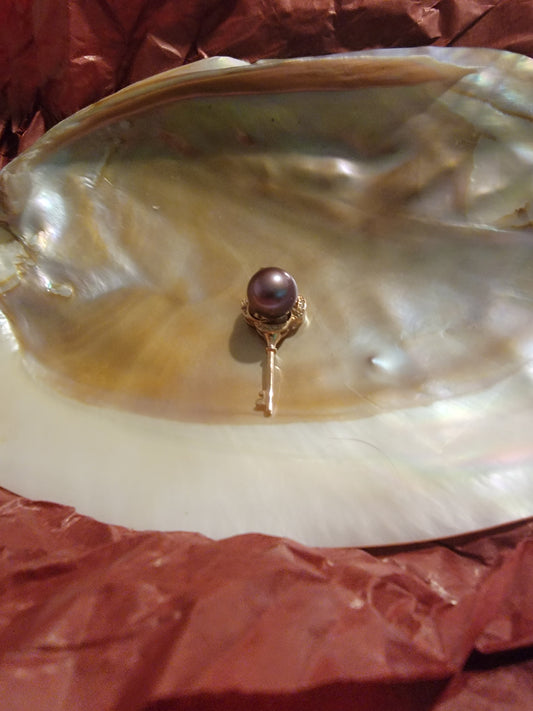 Rose Gold Eddison Pearl Rose Key Pendant